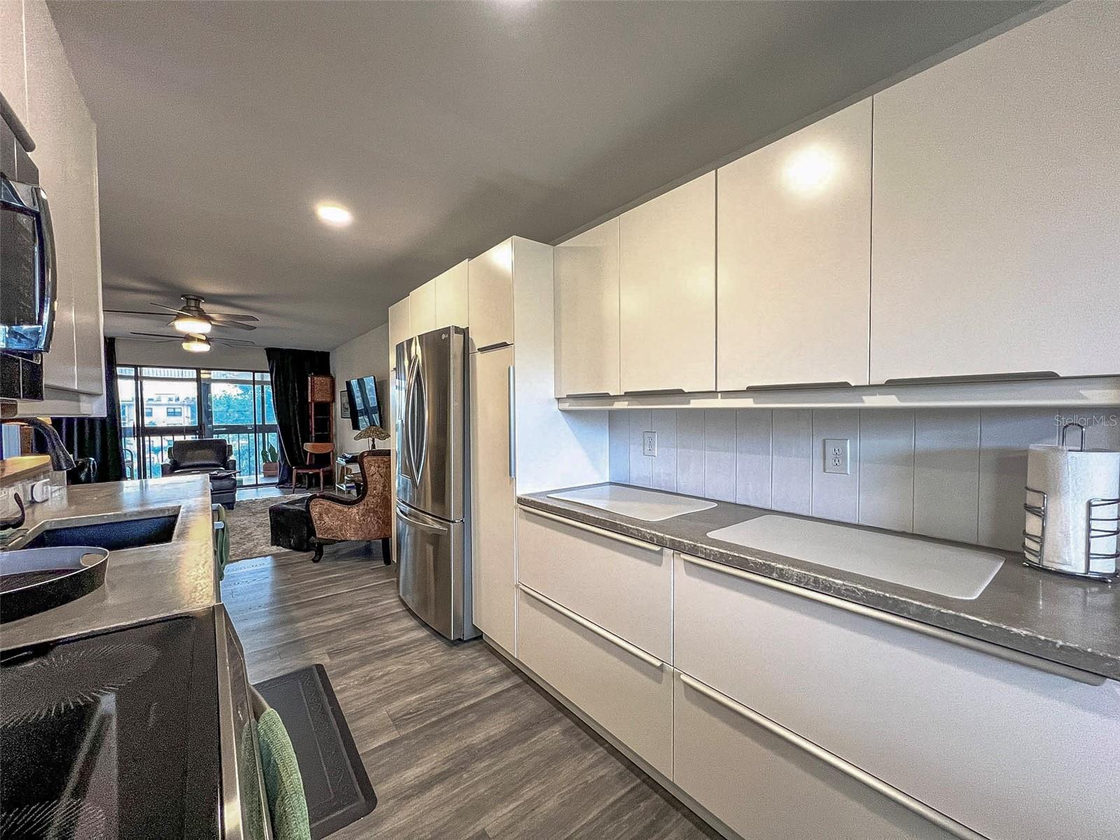 625 30TH AVE W #G402 — photo 3