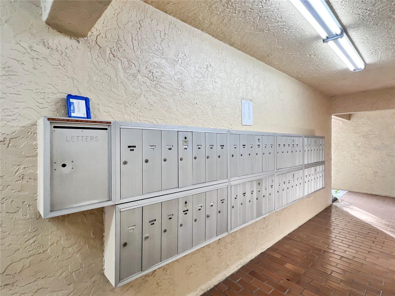 625 30TH AVE W #G402 — photo 34