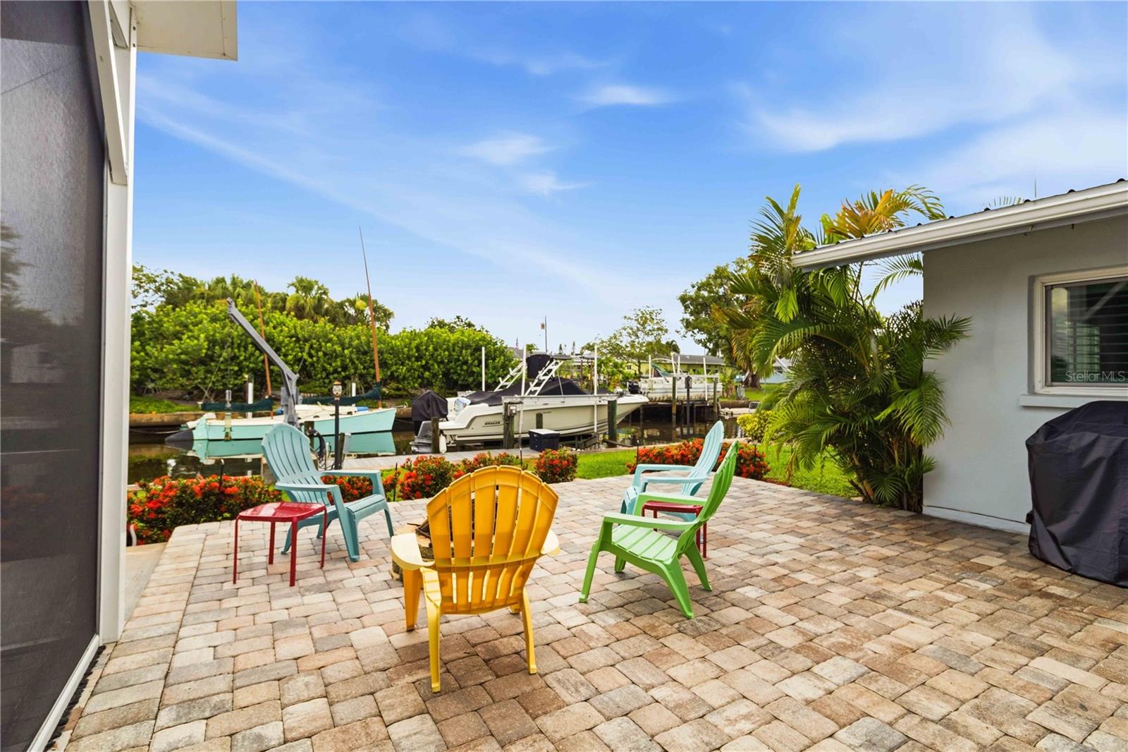 720 IXORA AVE — photo 33