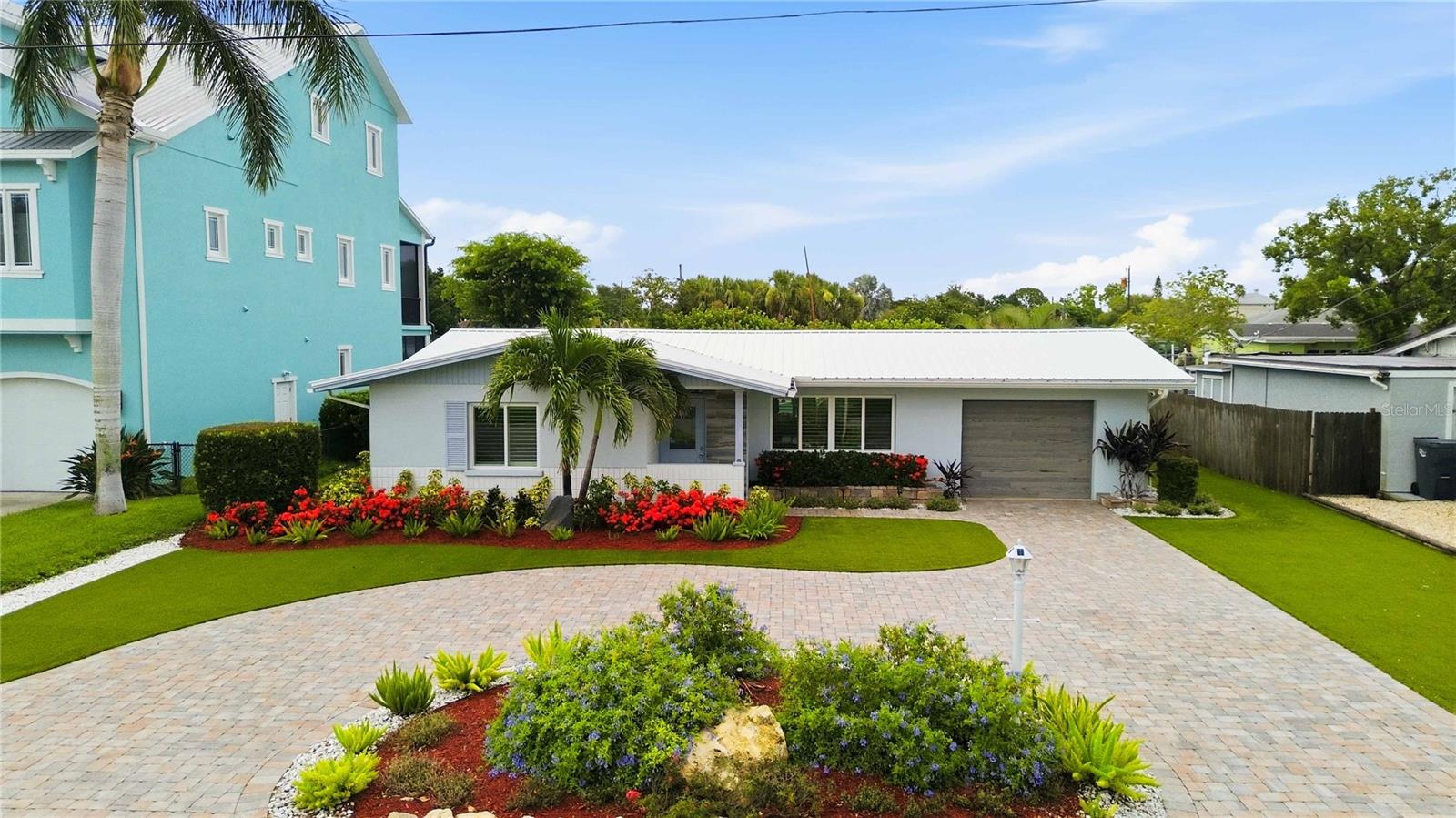720 IXORA AVE — photo 40