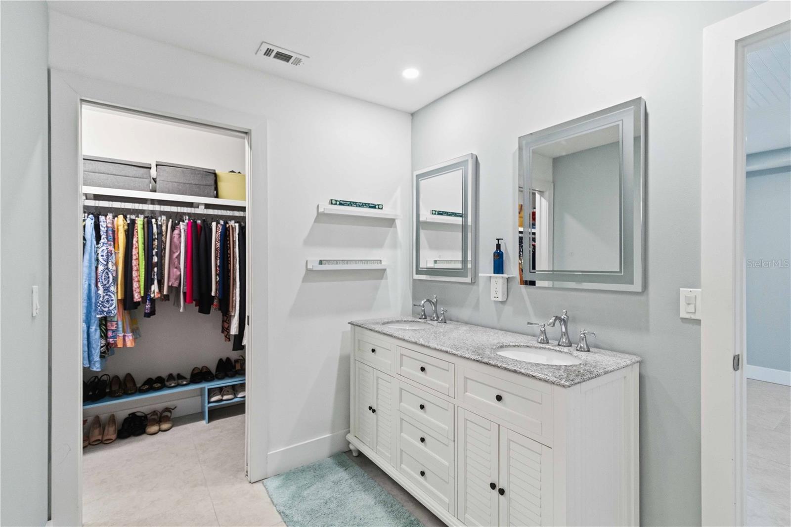 720 IXORA AVE — photo 28