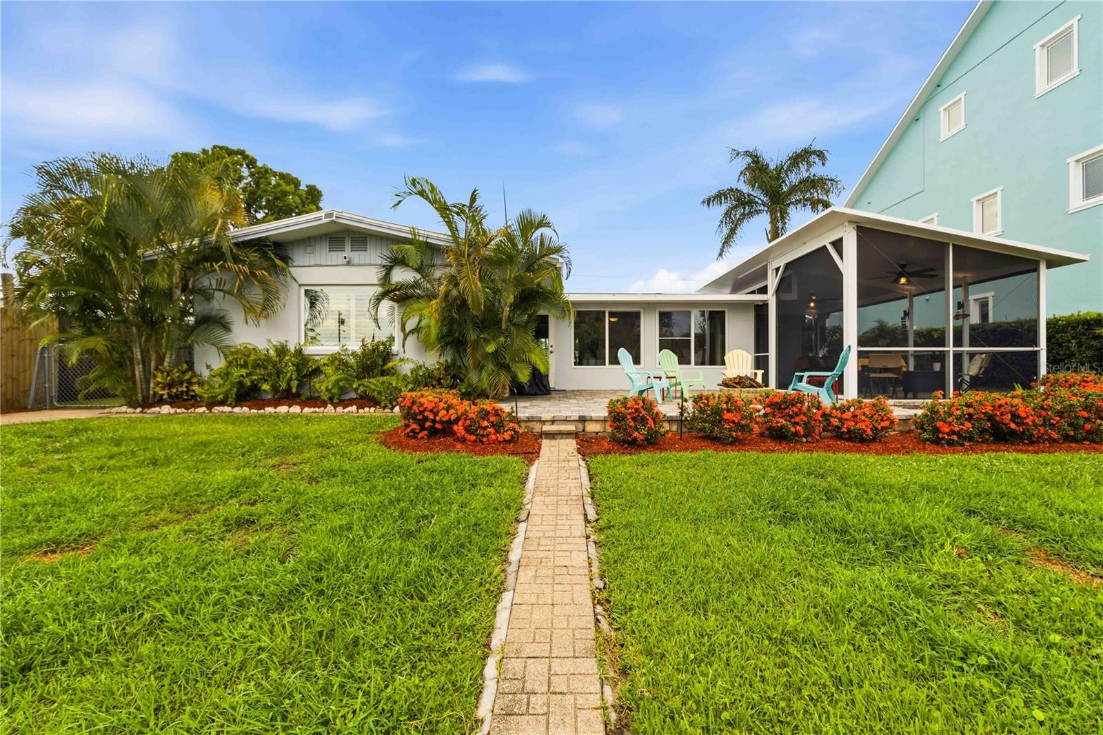 720 IXORA AVE — photo 35