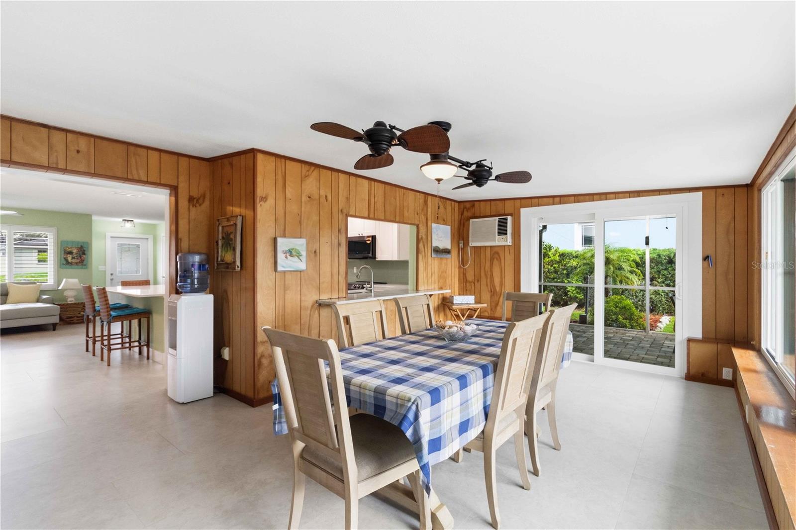 720 IXORA AVE — photo 19