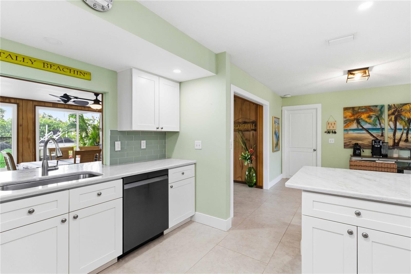 720 IXORA AVE — photo 15