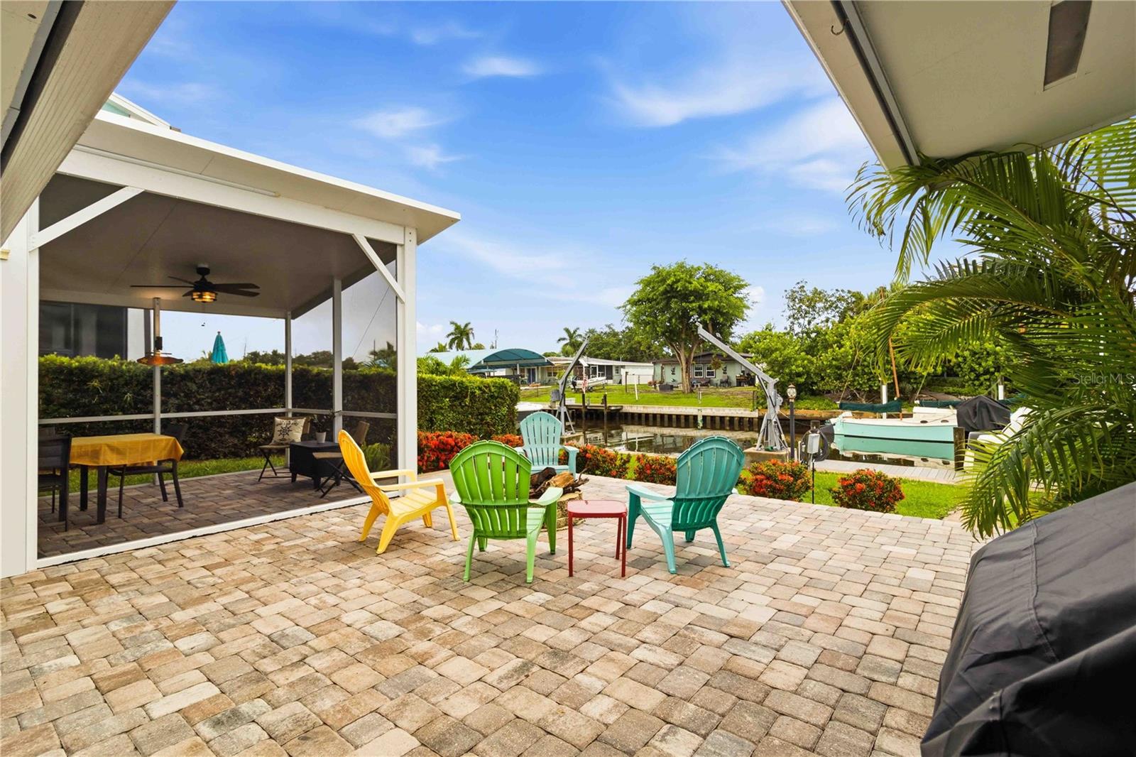 720 IXORA AVE — photo 32