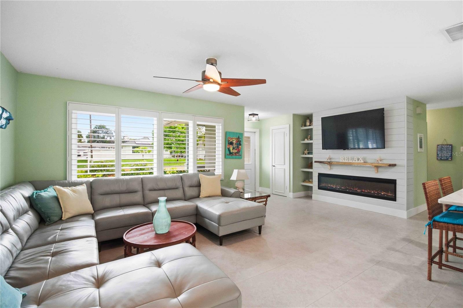 720 IXORA AVE — photo 6