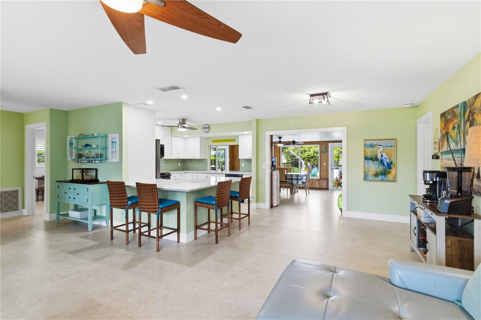720 IXORA AVE — photo 10