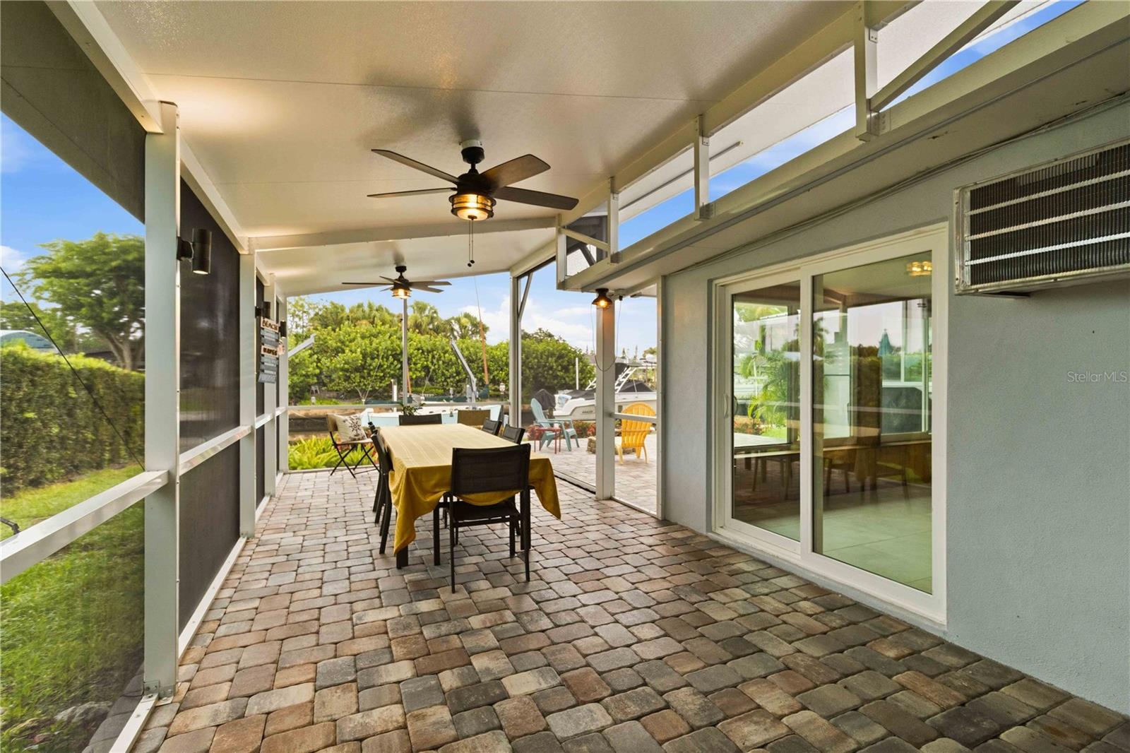720 IXORA AVE — photo 29