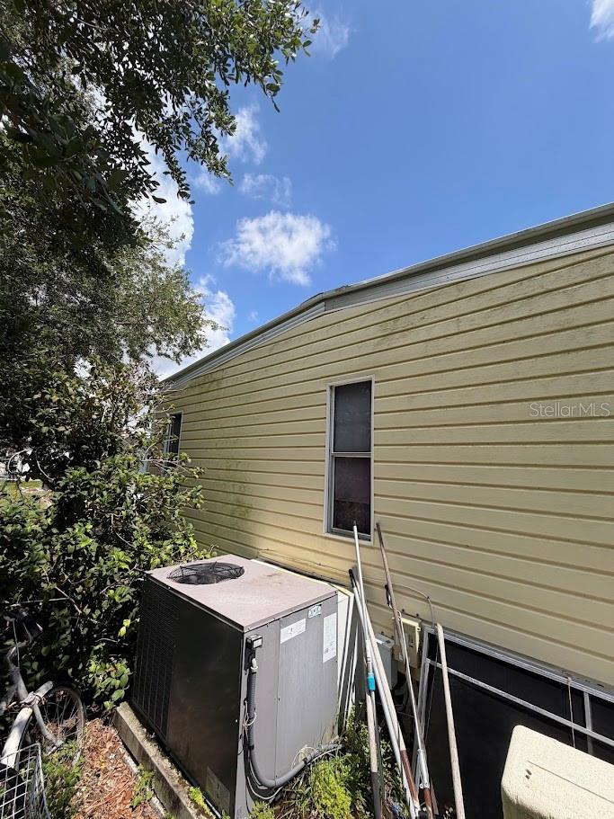 833 JOLANDA CIR — photo 35