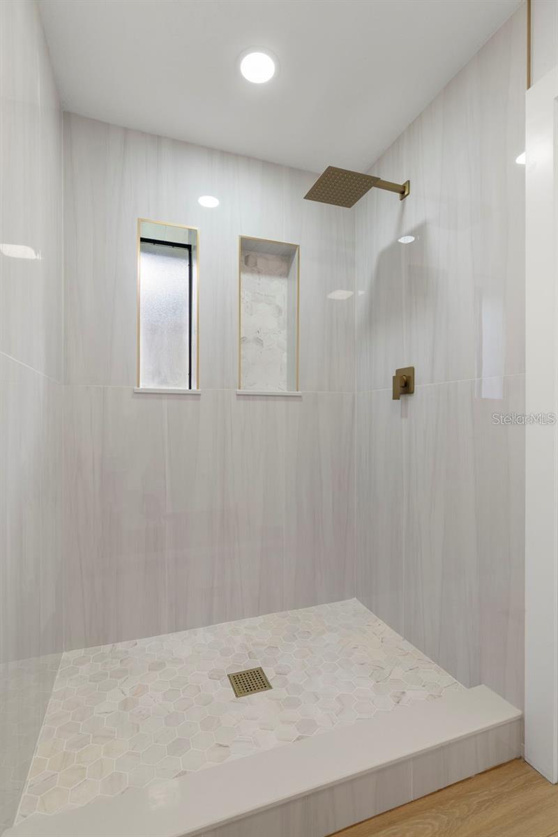 6549 BRENTWOOD DR — photo 19