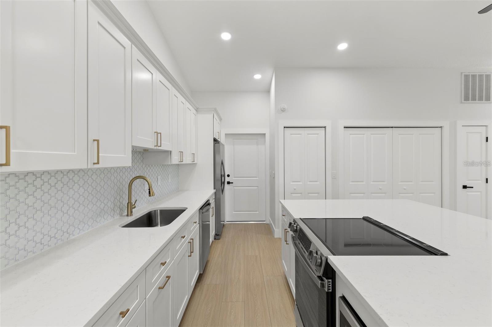 6549 BRENTWOOD DR — photo 11