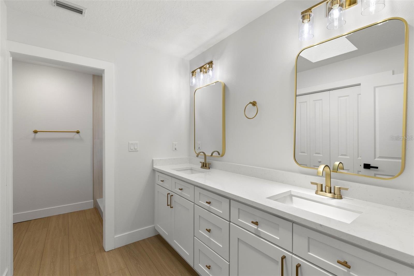 6549 BRENTWOOD DR — photo 18