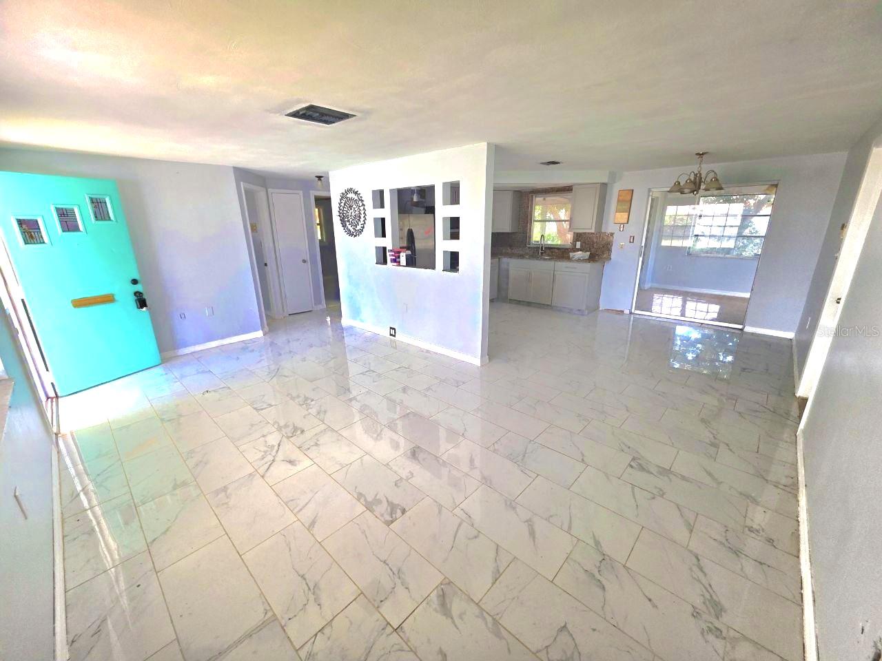 3150 FAIRMOUNT DR — photo 4