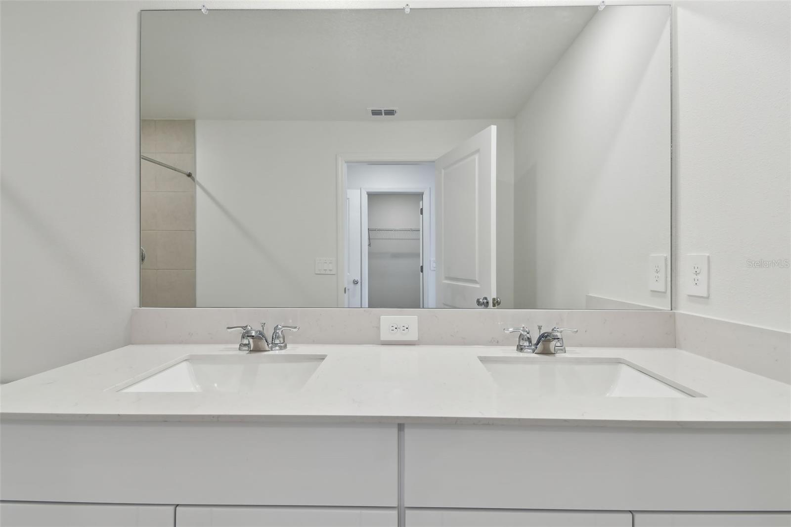 2665 BUTTERCUP LUCINE LN — photo 28
