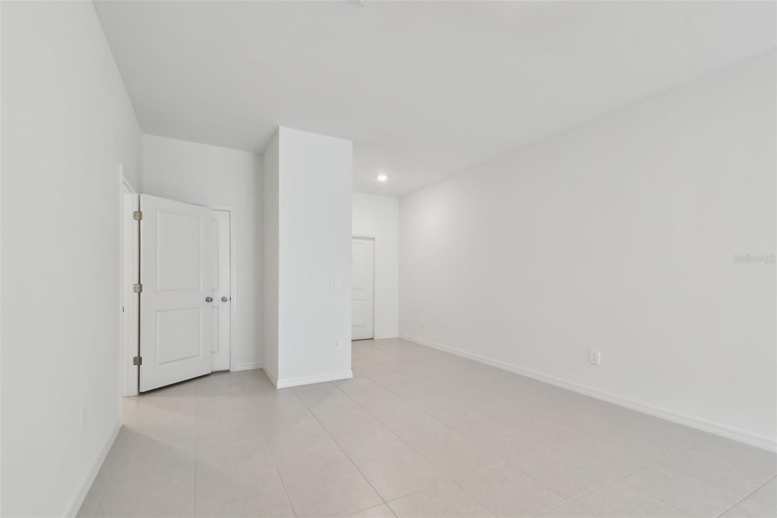 2665 BUTTERCUP LUCINE LN — photo 8