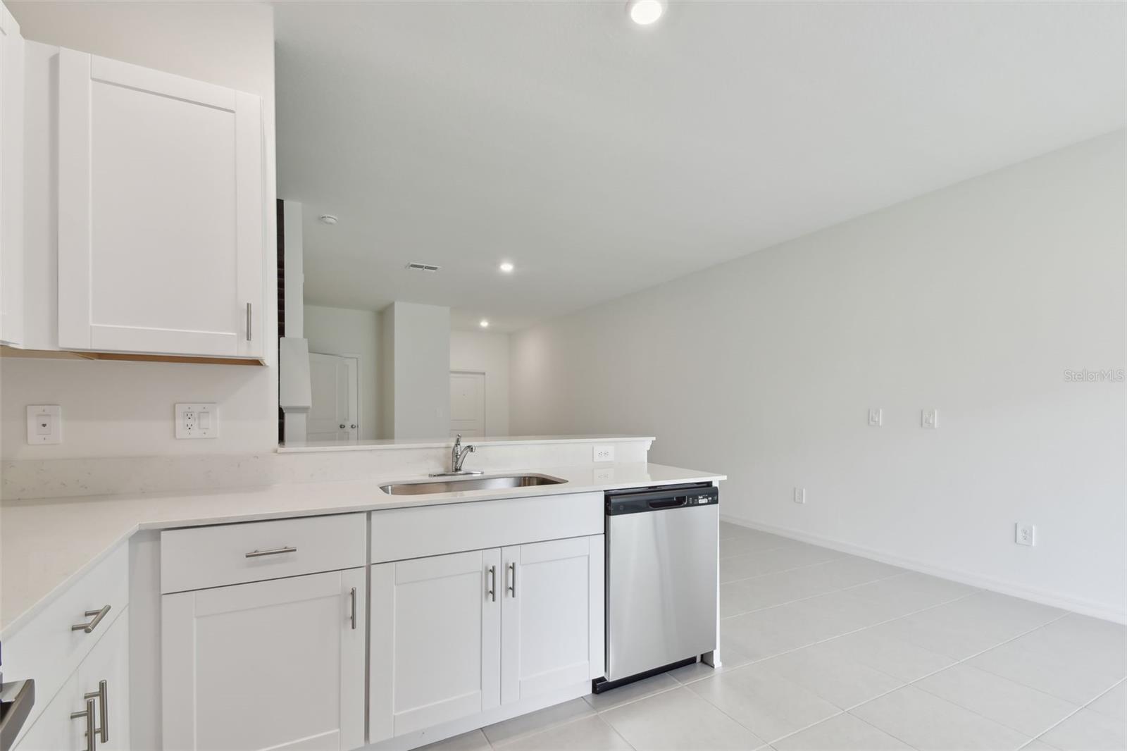 2665 BUTTERCUP LUCINE LN — photo 16