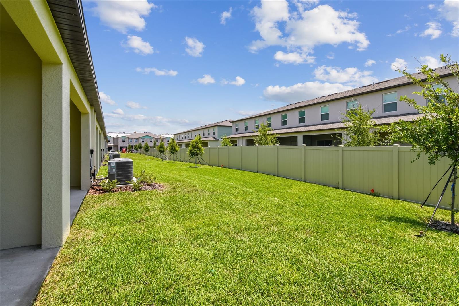 2665 BUTTERCUP LUCINE LN — photo 47