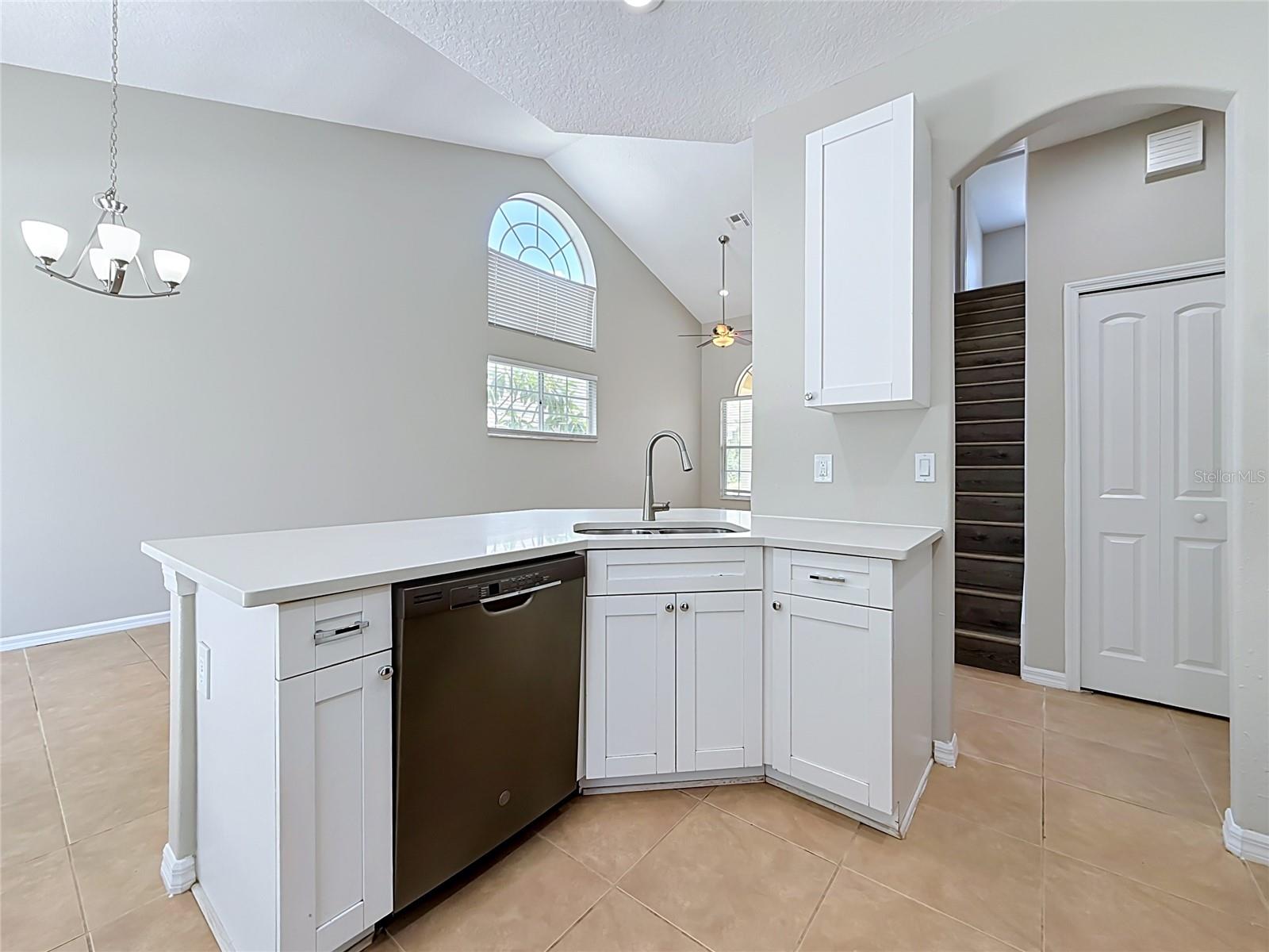 437 BRILAND ST — photo 8