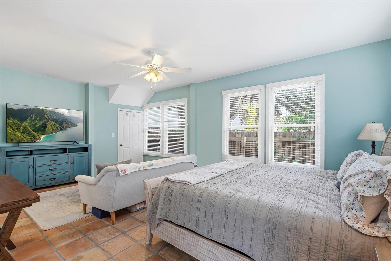 1706 W JETTON AVE — photo 59