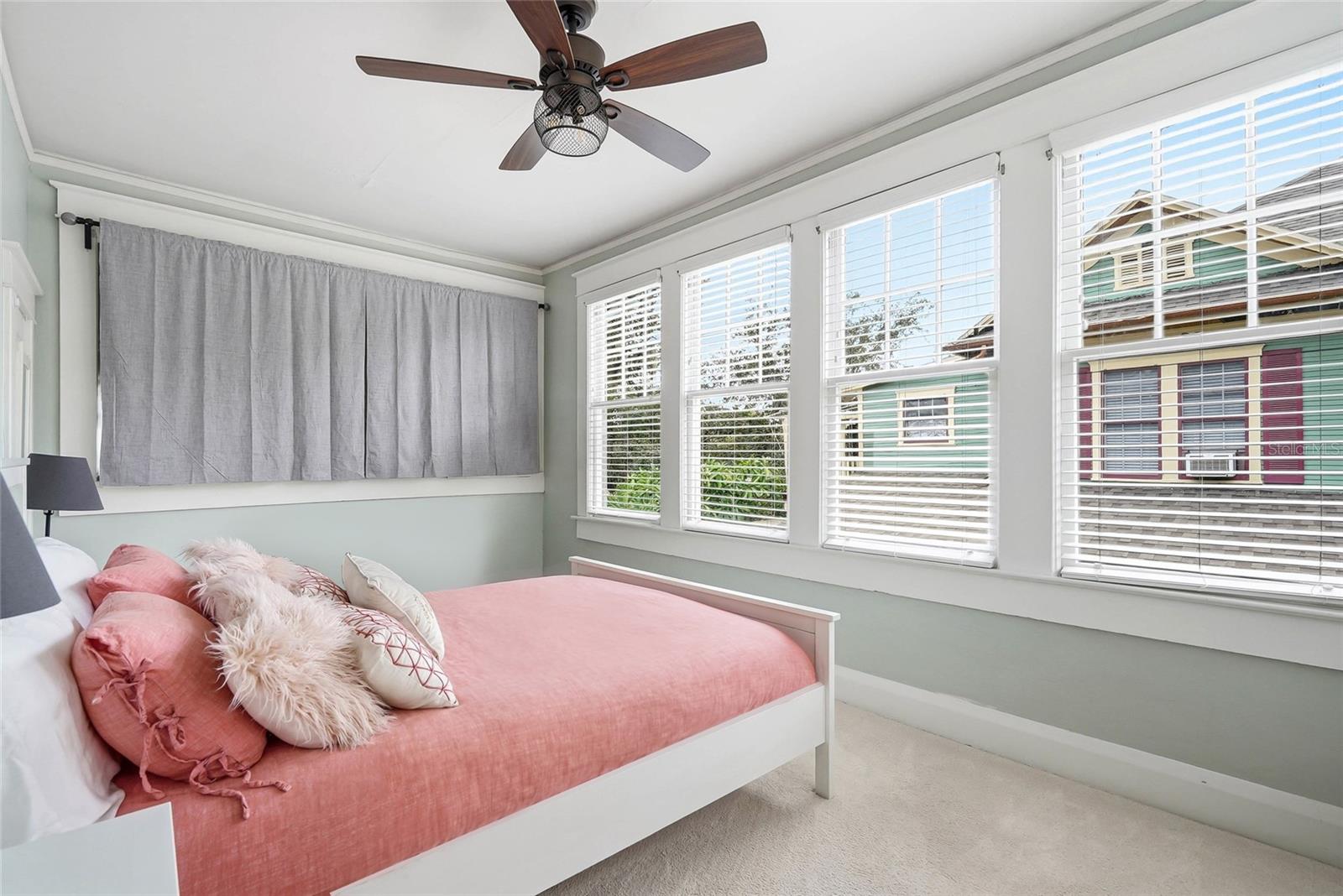1706 W JETTON AVE — photo 40