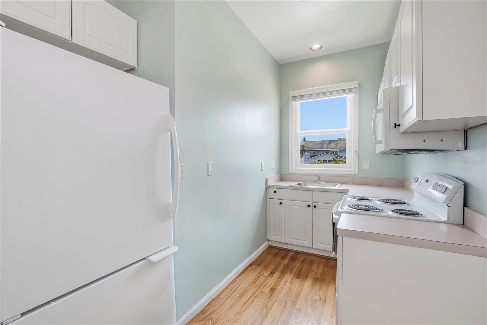 1706 W JETTON AVE — photo 53