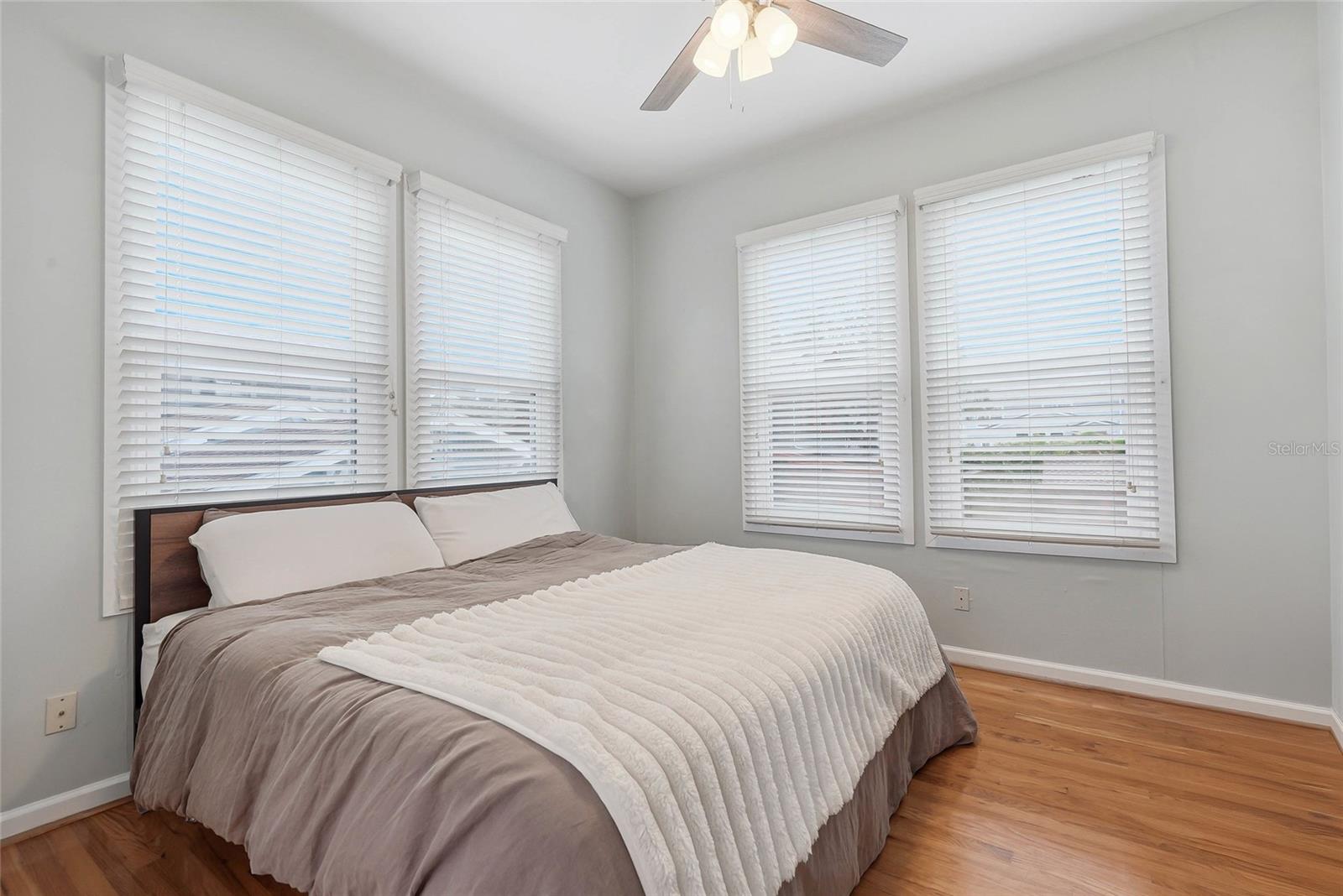 1706 W JETTON AVE — photo 57