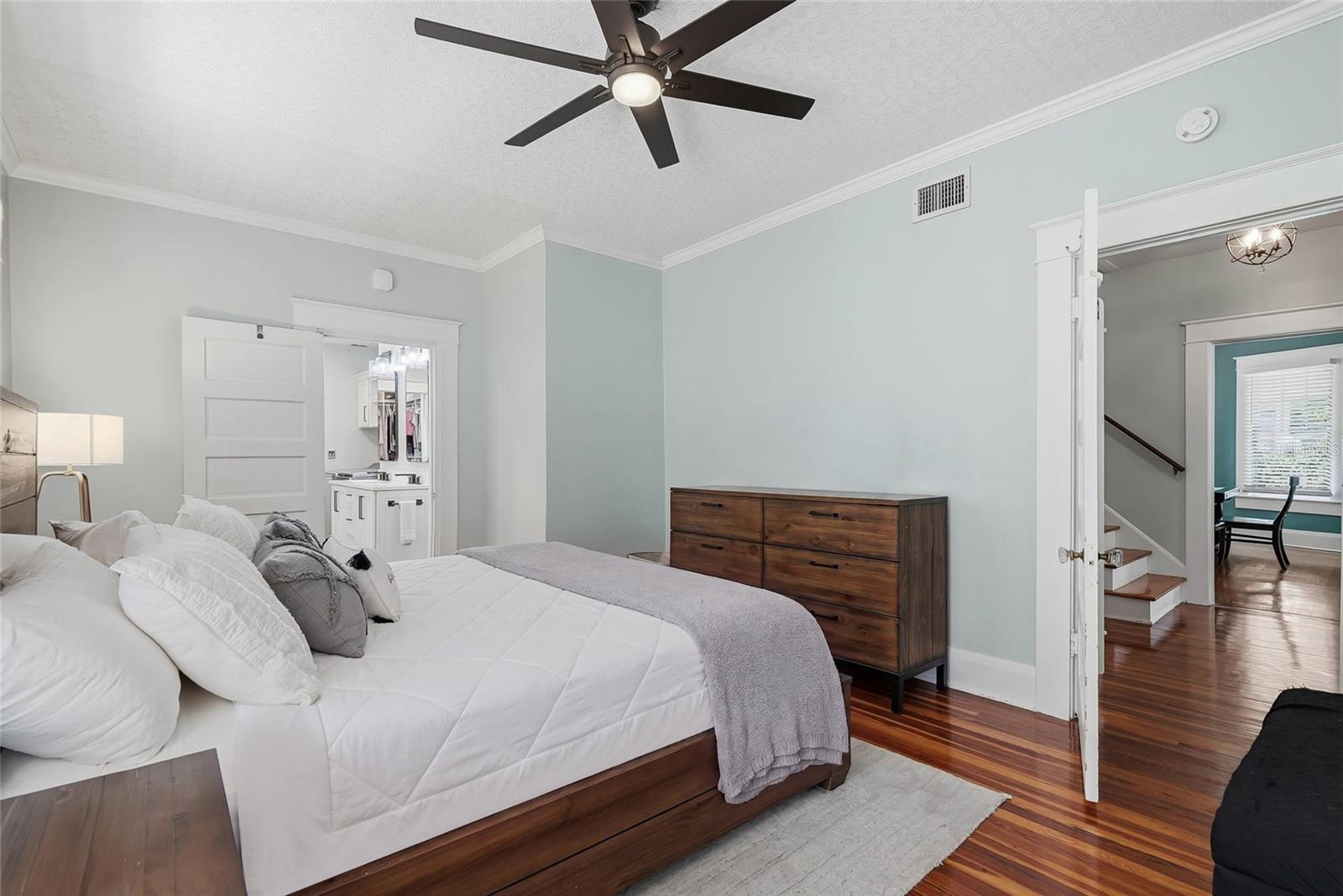 1706 W JETTON AVE — photo 30