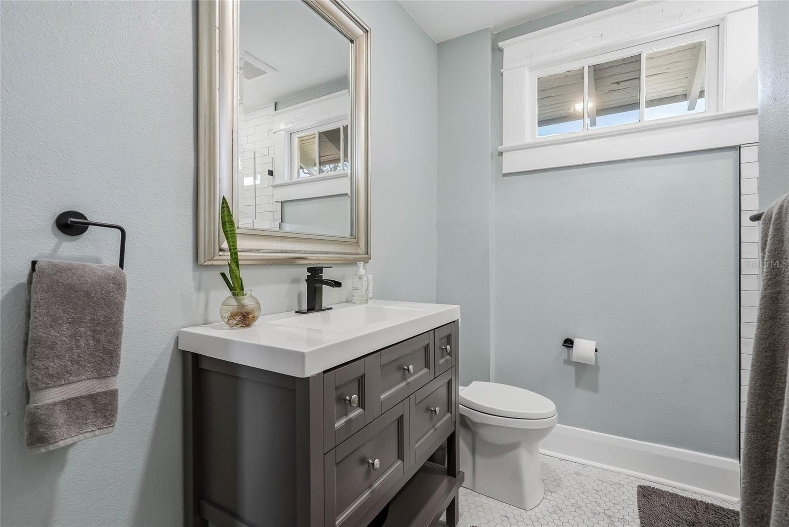 1706 W JETTON AVE — photo 42