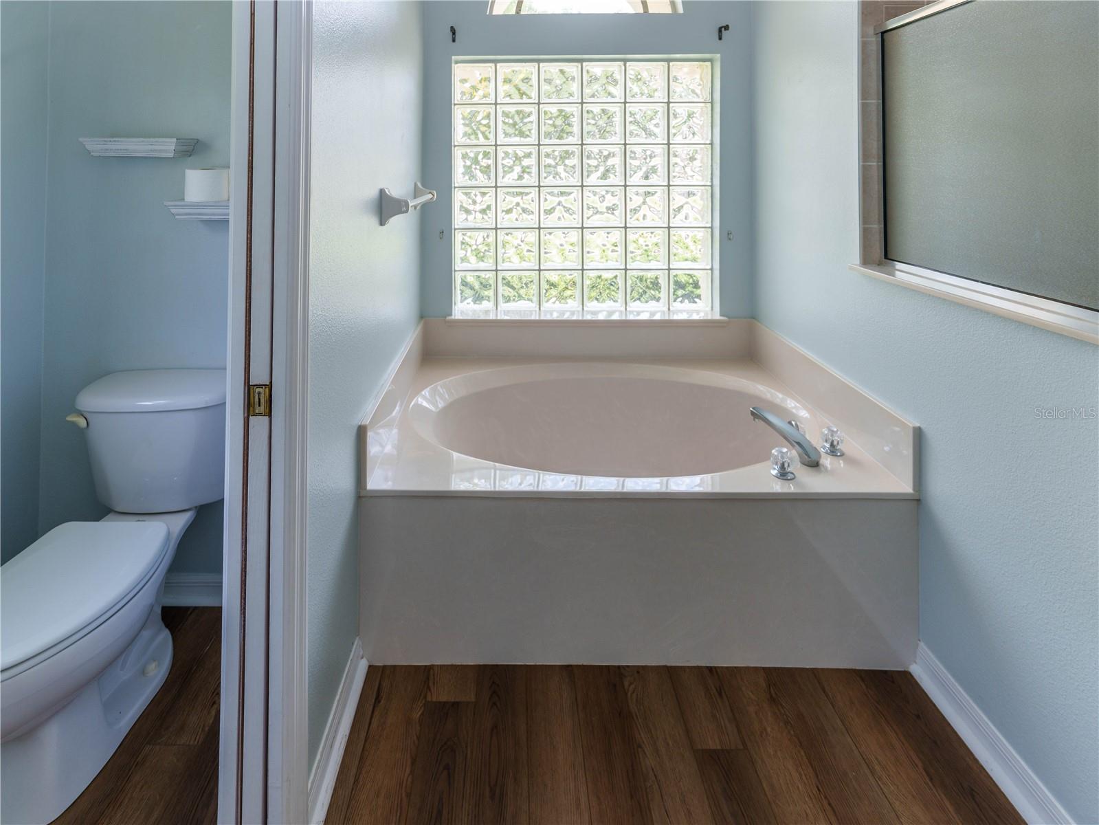 8153 BAYTREE DR — photo 26