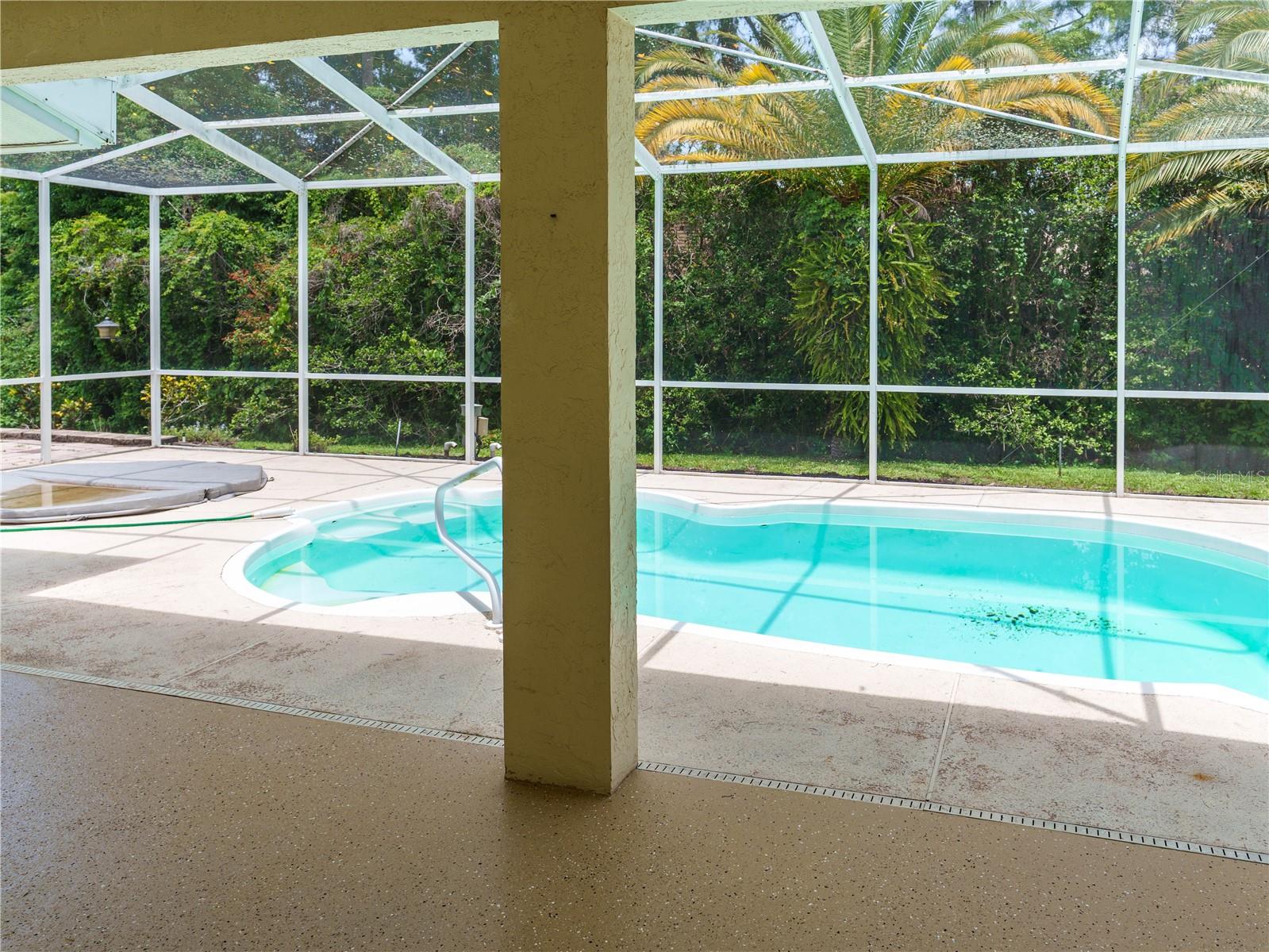 8153 BAYTREE DR — photo 18