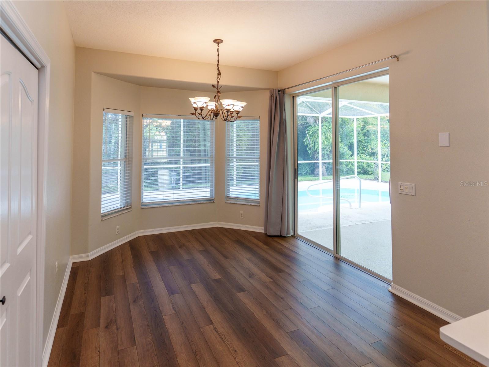 8153 BAYTREE DR — photo 12