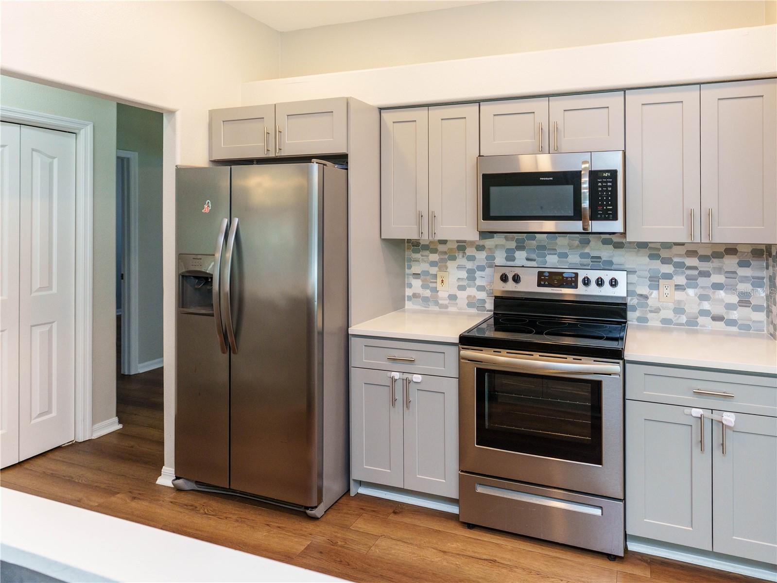 8153 BAYTREE DR — photo 14