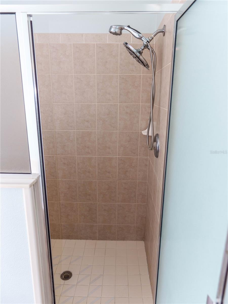 8153 BAYTREE DR — photo 29