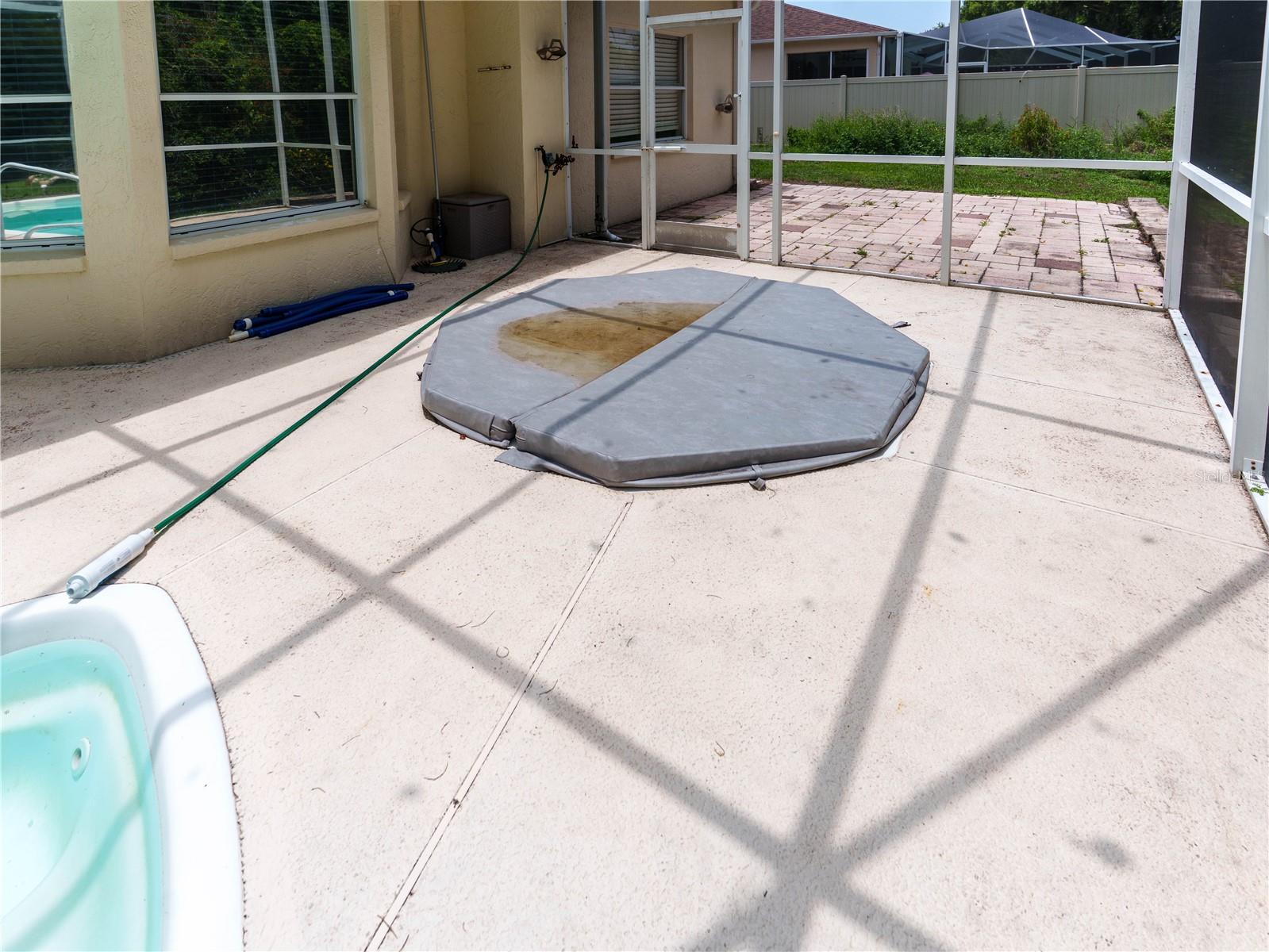 8153 BAYTREE DR — photo 50