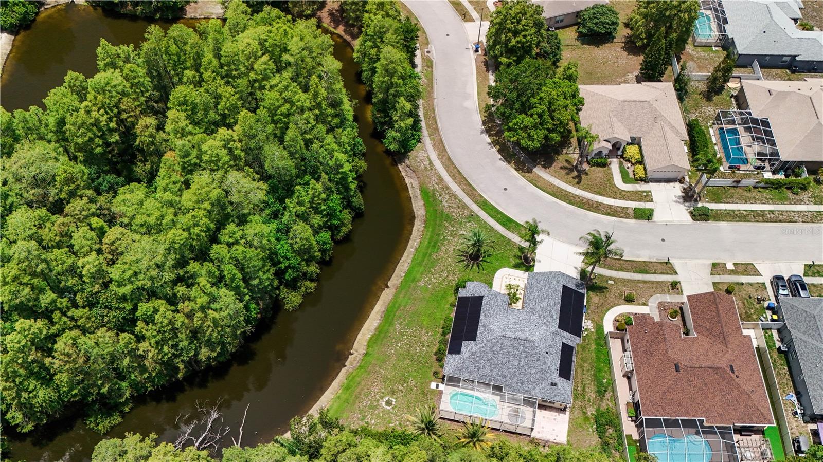 8153 BAYTREE DR — photo 45