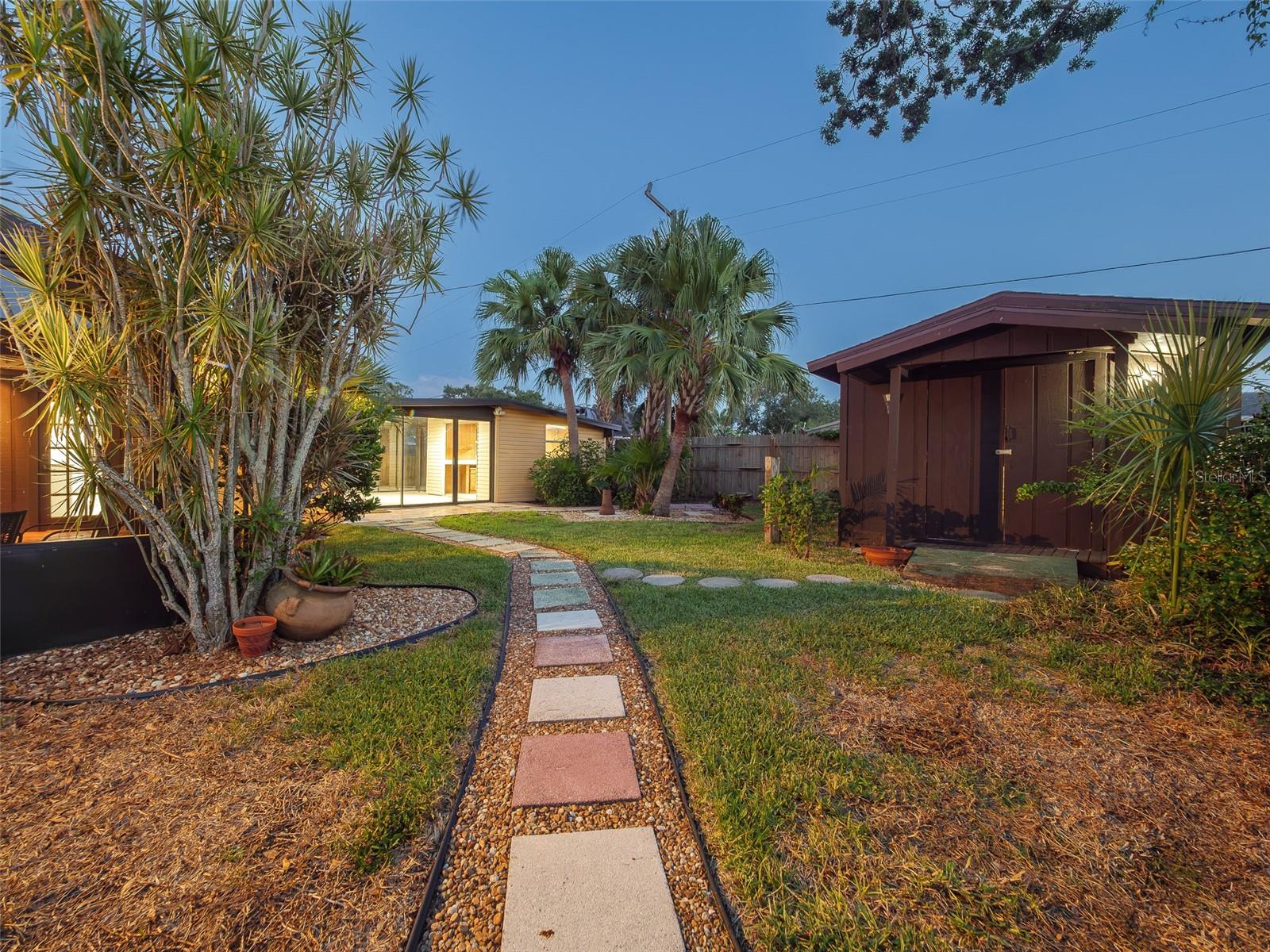 2410 RIVERSIDE DR E — photo 81