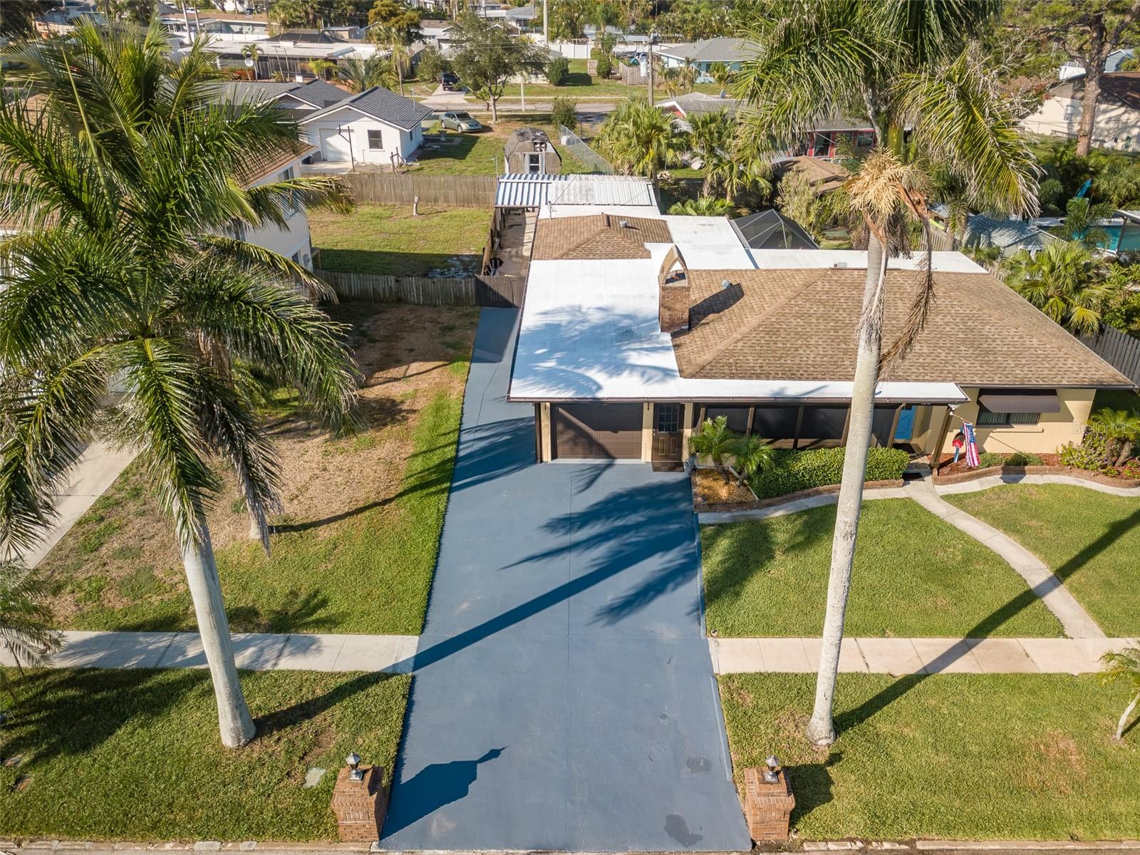2410 RIVERSIDE DR E — photo 68