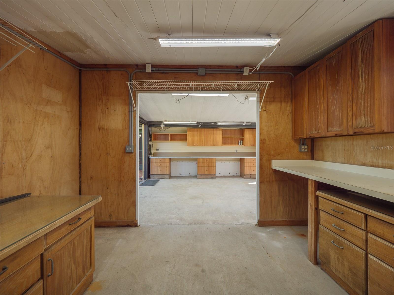 2410 RIVERSIDE DR E — photo 45