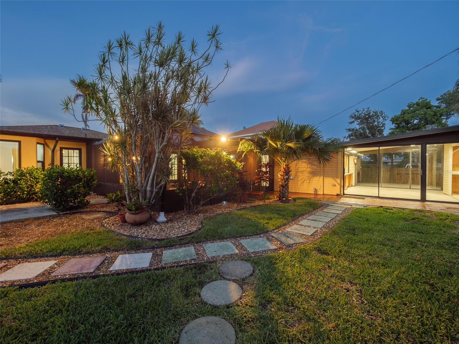 2410 RIVERSIDE DR E — photo 82