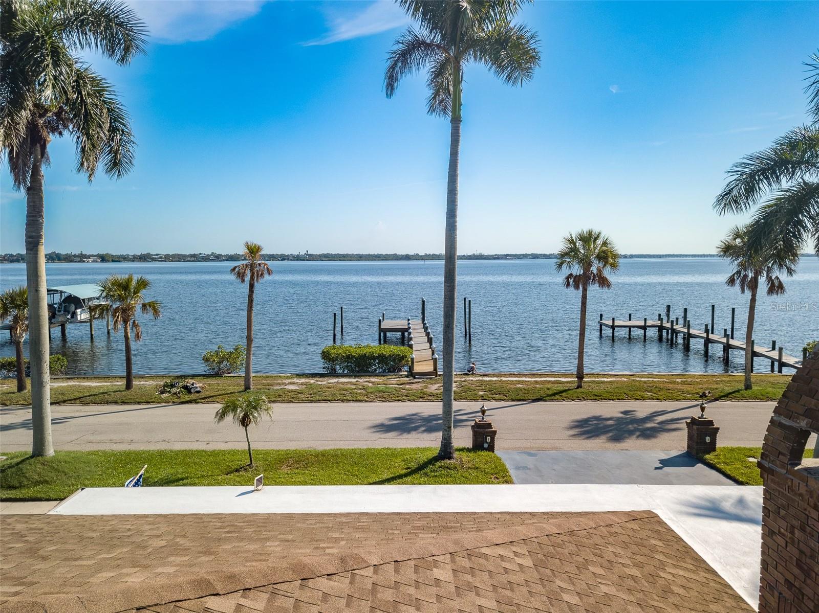 2410 RIVERSIDE DR E — photo 65