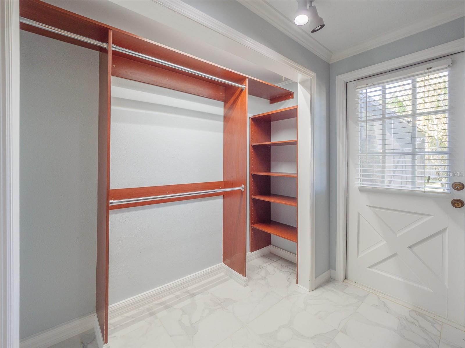 2410 RIVERSIDE DR E — photo 26