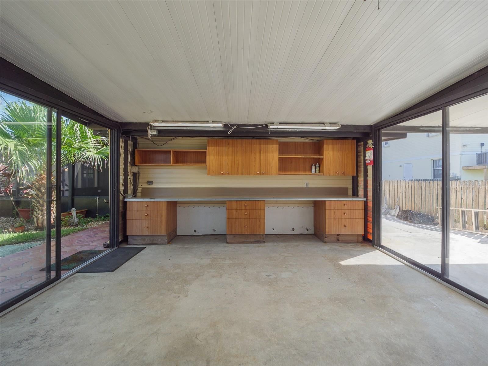 2410 RIVERSIDE DR E — photo 43