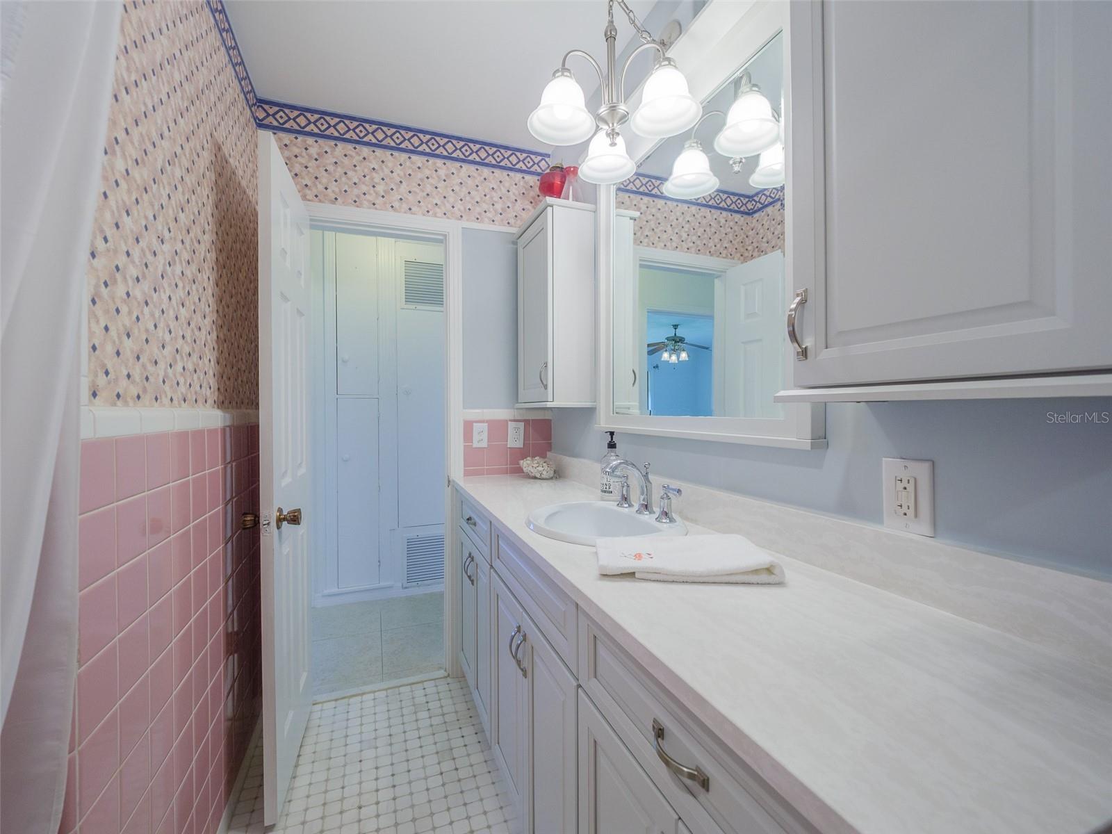 2410 RIVERSIDE DR E — photo 31