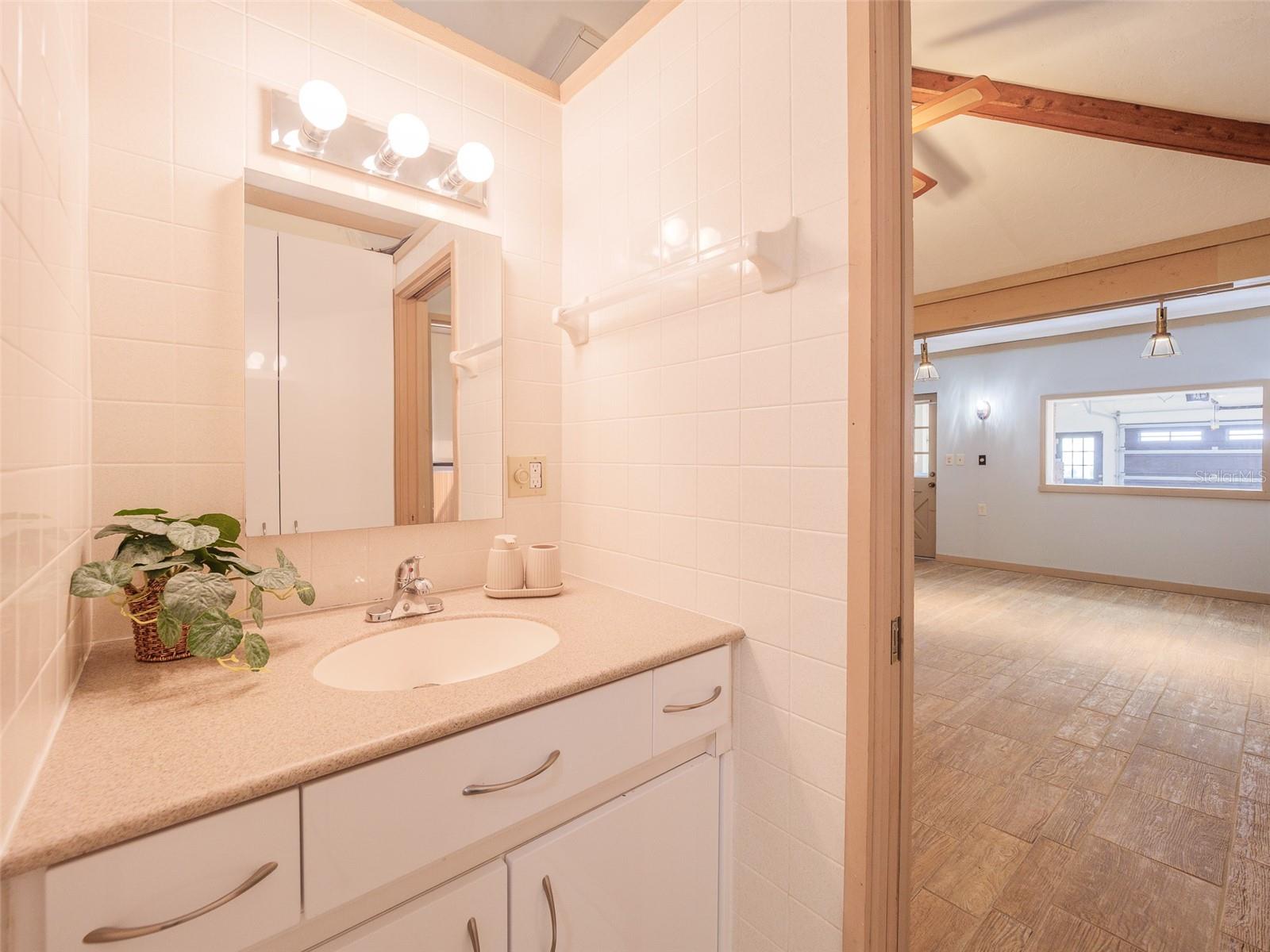 2410 RIVERSIDE DR E — photo 35