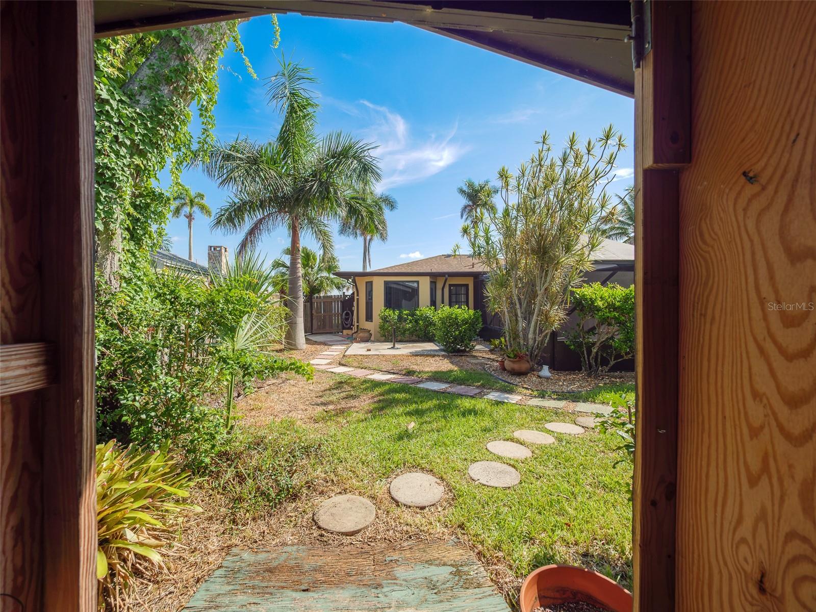 2410 RIVERSIDE DR E — photo 50