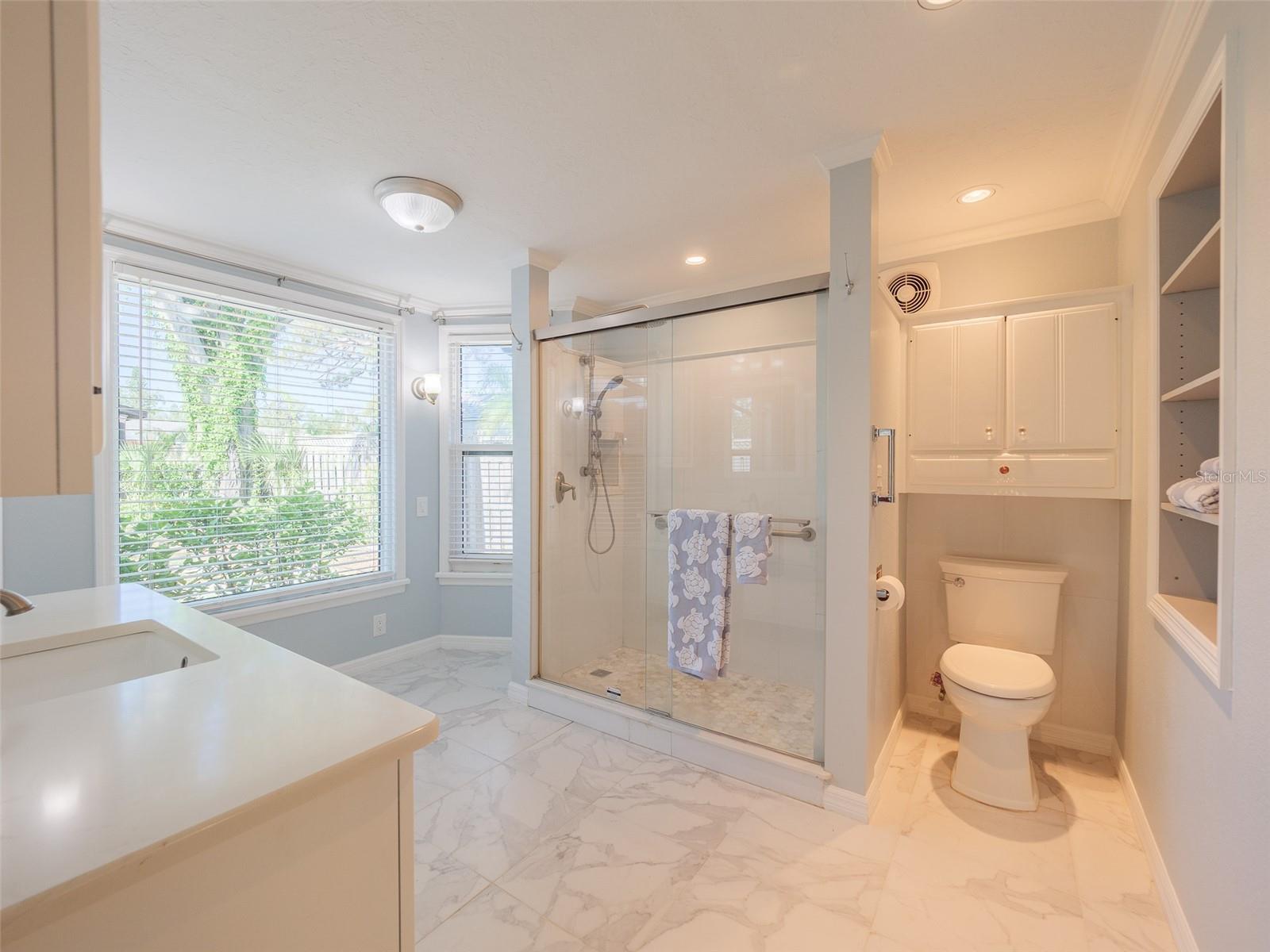 2410 RIVERSIDE DR E — photo 23