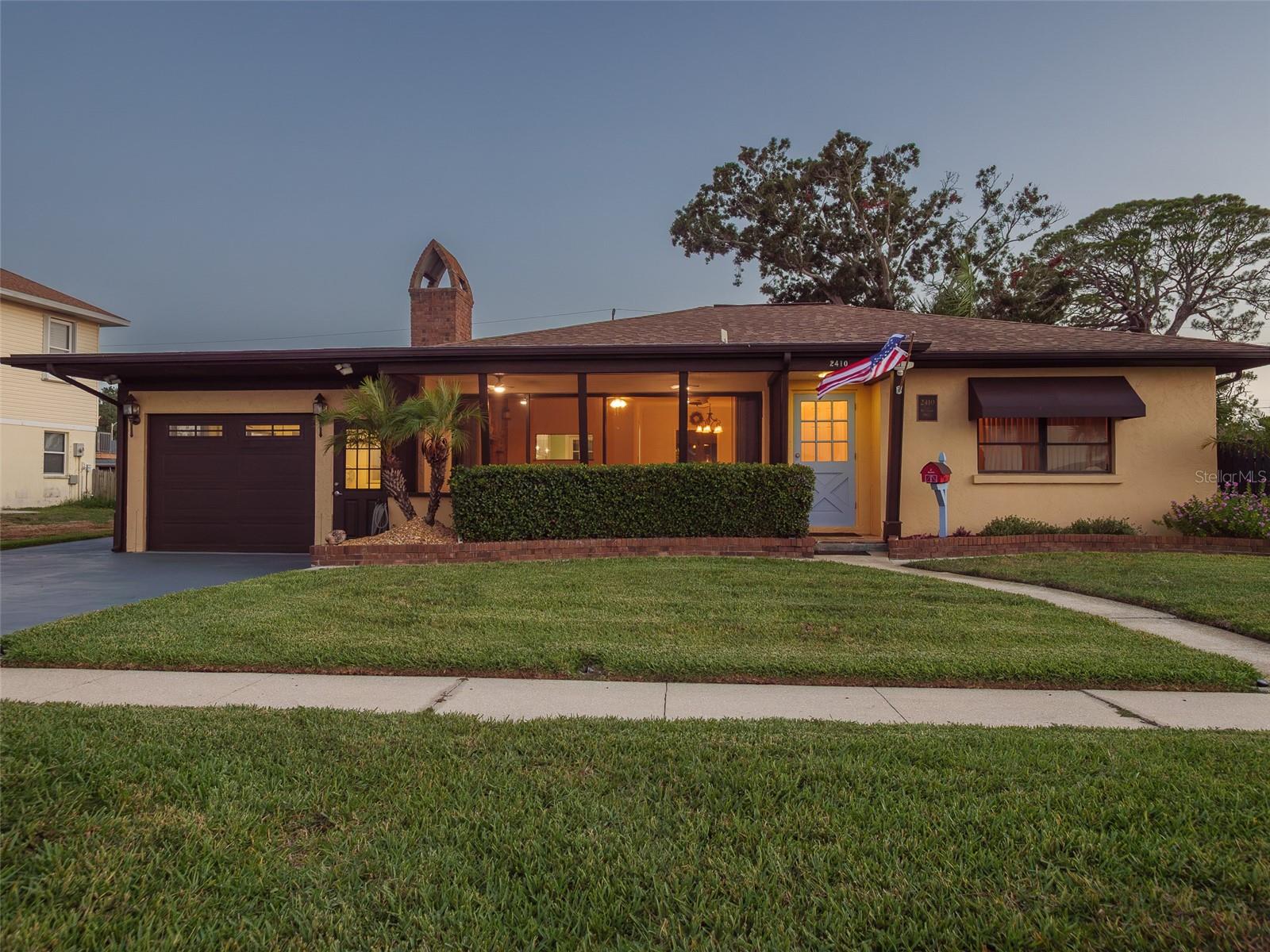 2410 RIVERSIDE DR E — photo 85