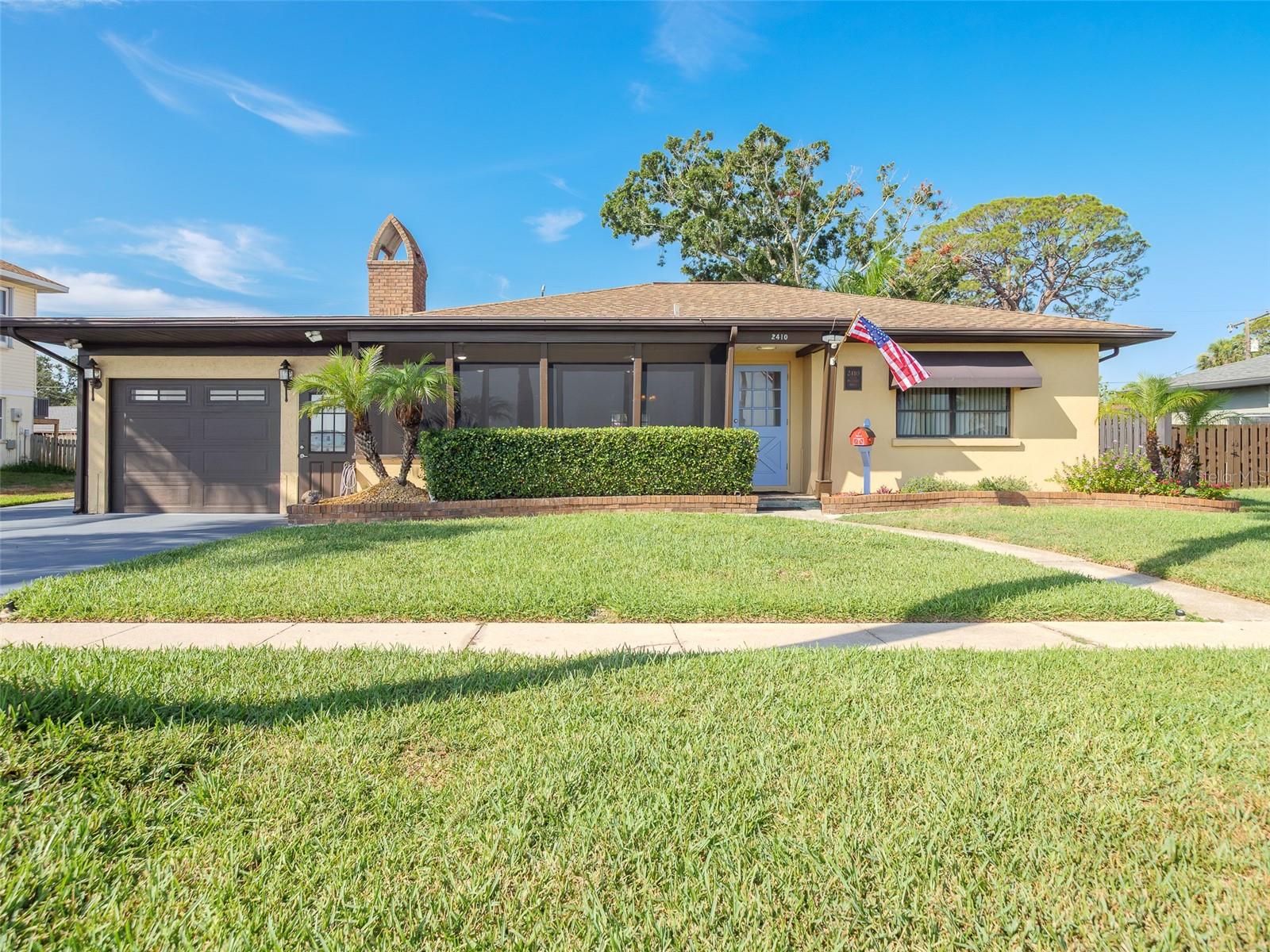 2410 RIVERSIDE DR E — photo 57