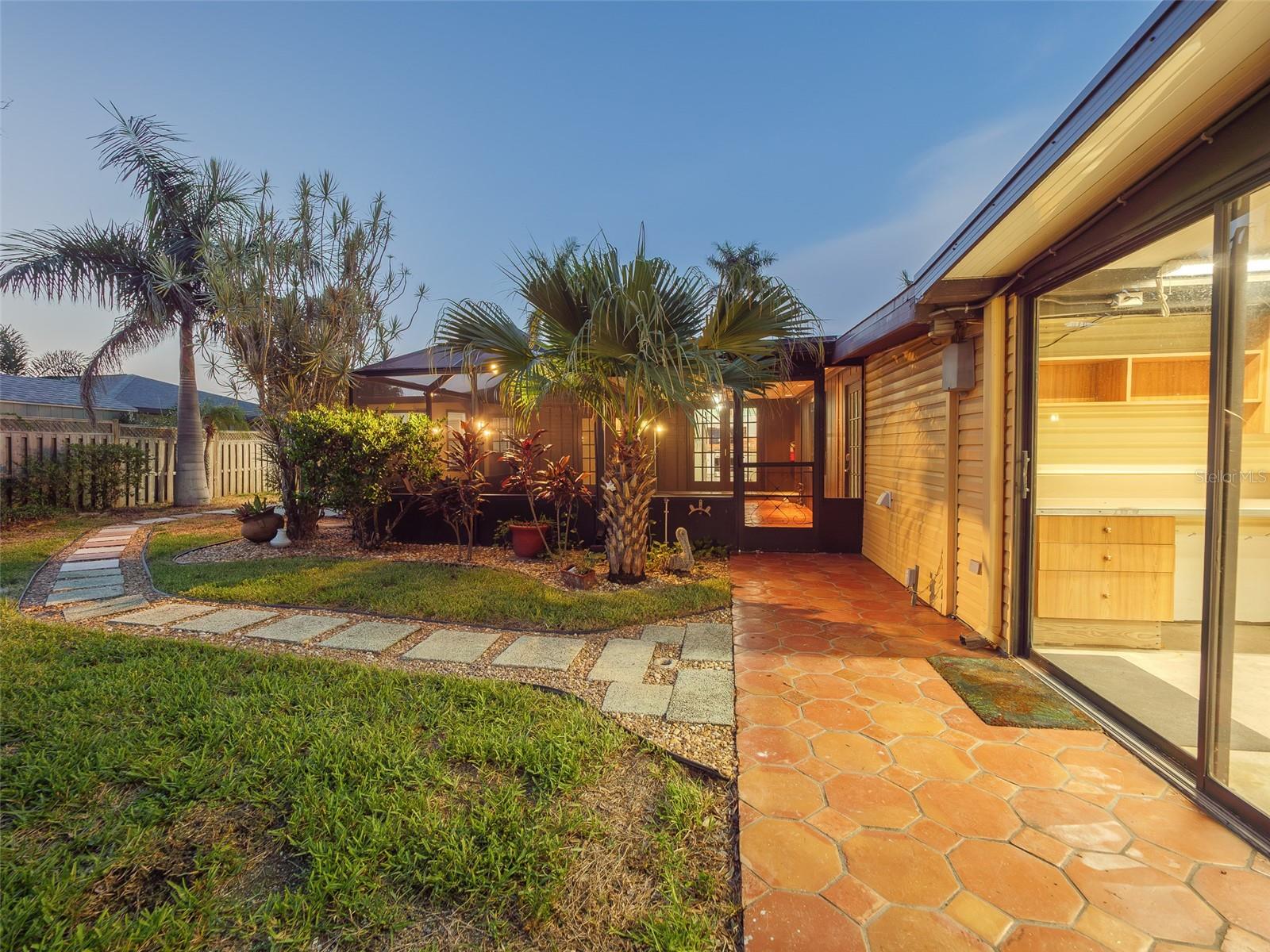 2410 RIVERSIDE DR E — photo 80