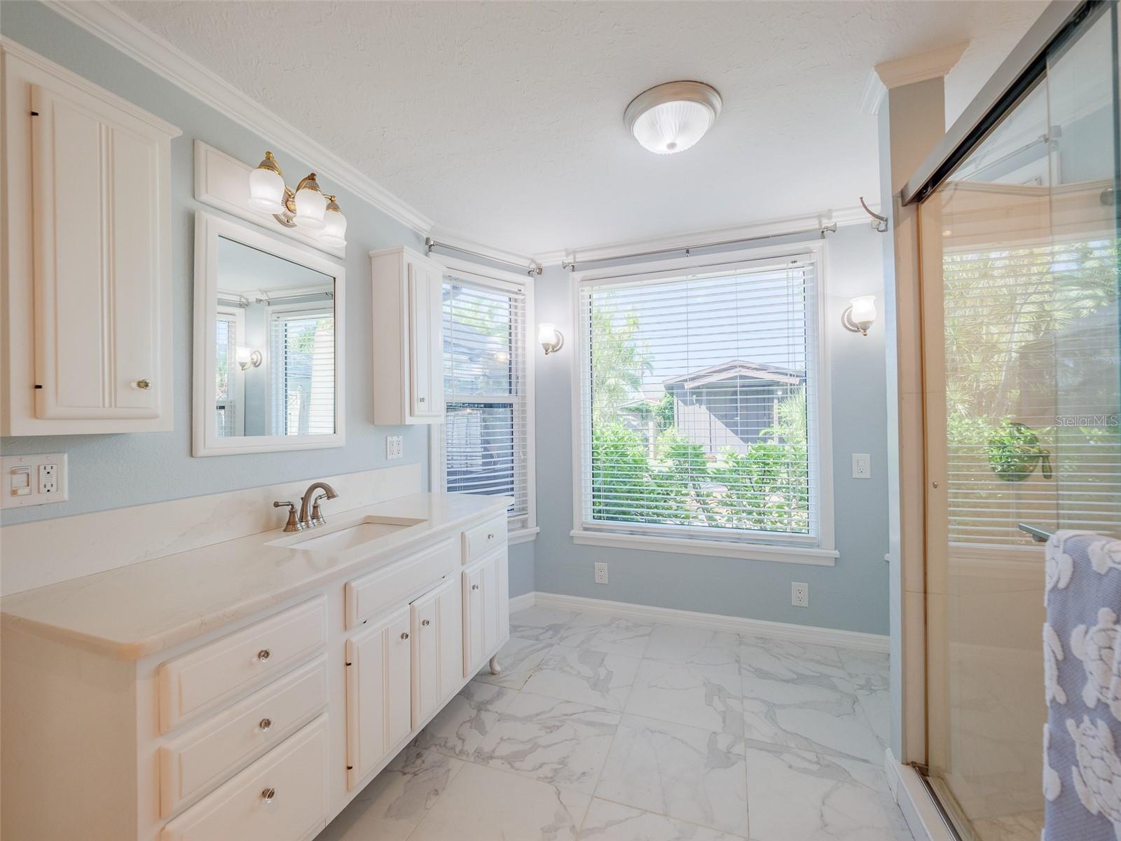 2410 RIVERSIDE DR E — photo 21